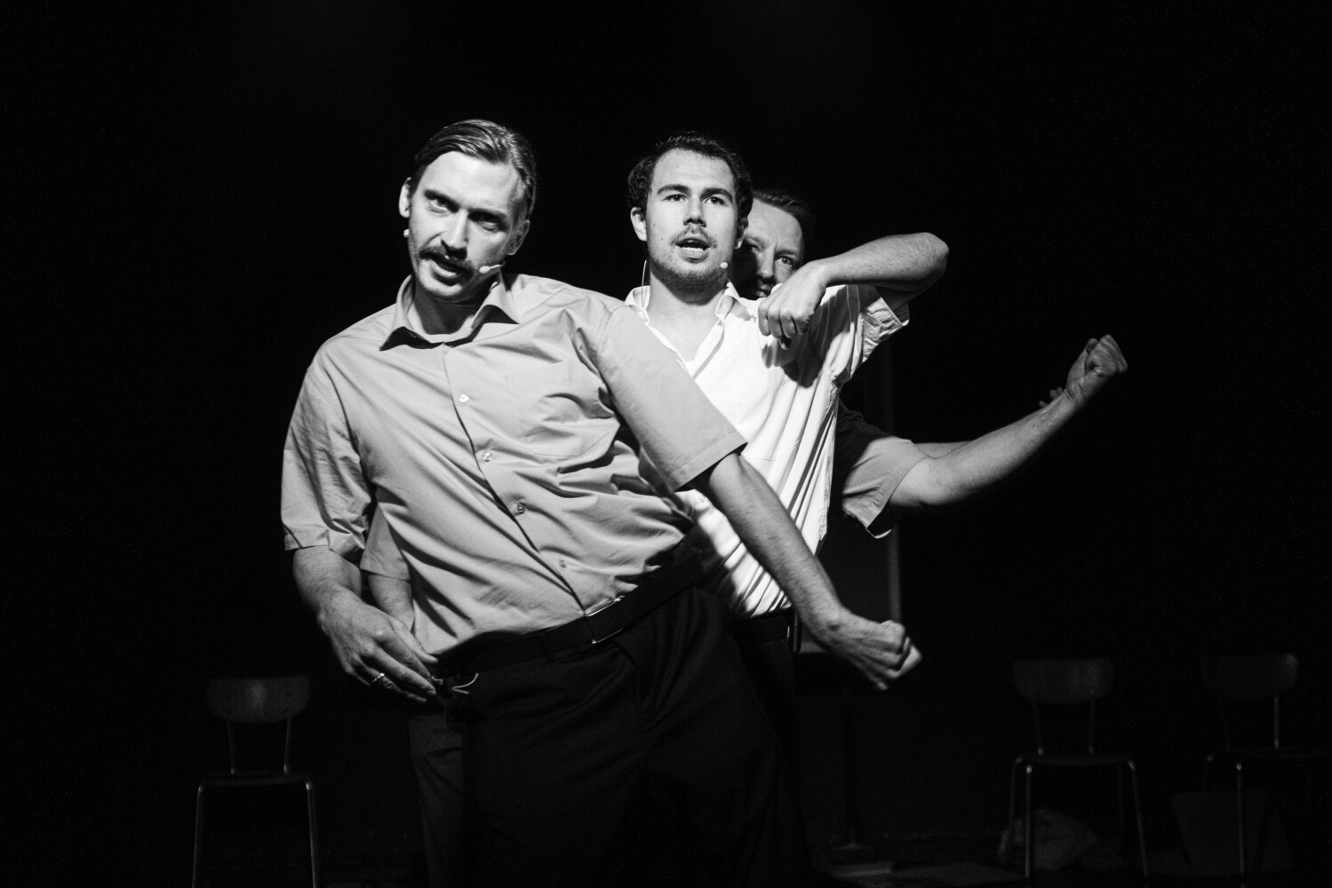 Nav noslēpums, ka apstākļi policistiem nav viegli arī tagad – algas ir zemas, bet mentālais slogs smags. Emīls Kivlenieks, Aleksandrs Bricis, Artis Drozdovs. Foto – Aivars Ivbulis