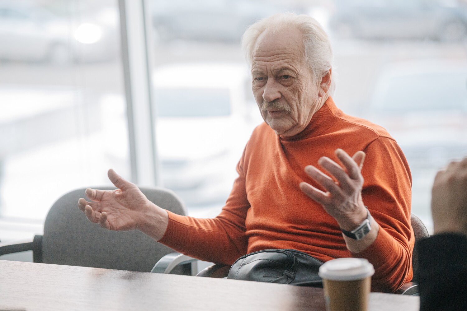 Valdis Lūriņš: «Mākslas telpa ir brīvības telpa, un apkārt ir dzīve, kurā šī brīvība kaut kādā veidā tiek ierobežota.» Foto – Aivars Ivbulis