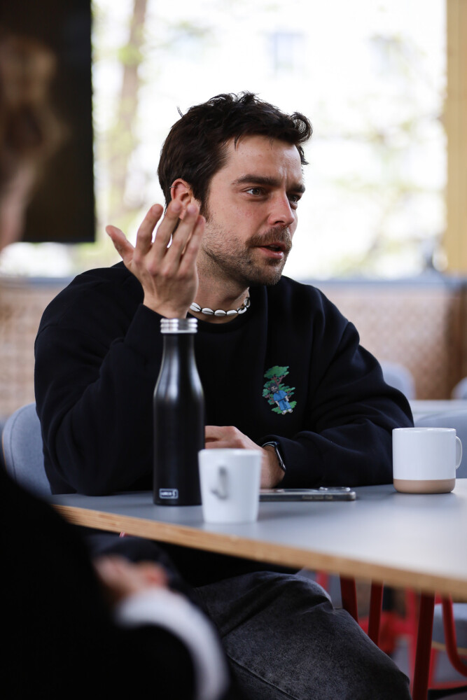 Klāvs Mellis: «Ņemot vērā, ka studentu teātra trupa ir mainīga, varbūt arī tai telpai nav jābūt tik ļoti noteiktai.» Foto – Elīza Māra Kamradze-Tūtere