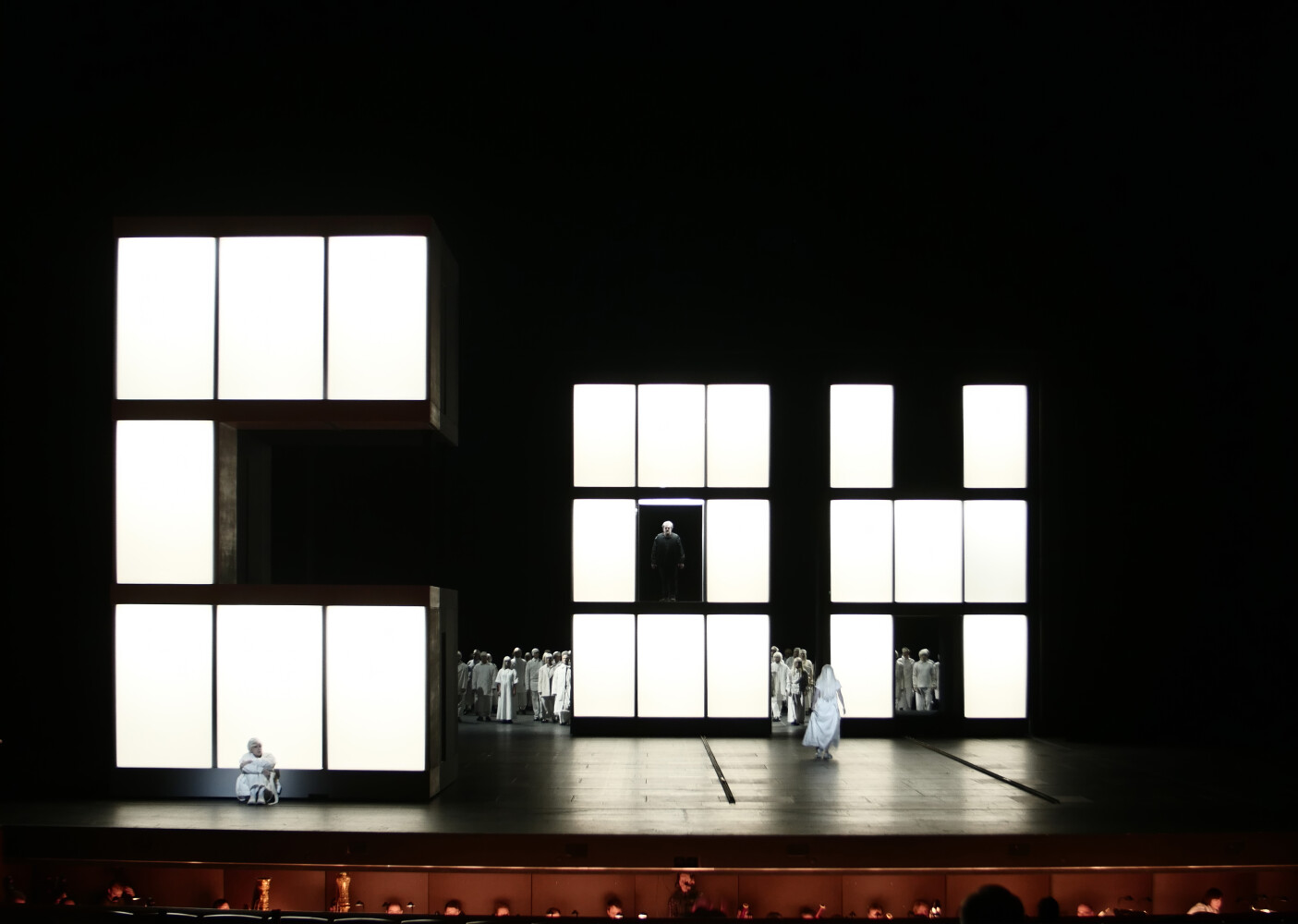 Skats no izrādes «Salome» Marijas operas un baleta teātrī Sanktpēterburgā (2017). Režisors Marats Gacalovs. Foto – Valentin Baranovsky, Natasha Razina