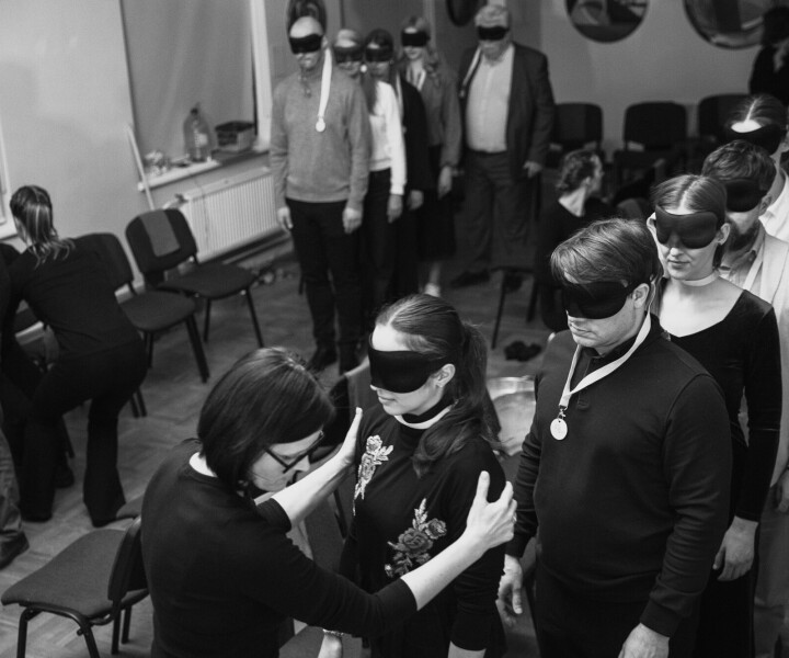 Skats no izrādes «Bezgalīgais ritums». Foto – Matīss Markovskis